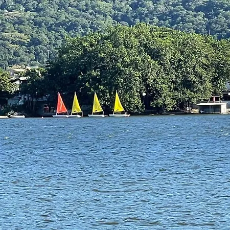 Lakehouse 24Hs Hostel Lagoa Conceicao-3
